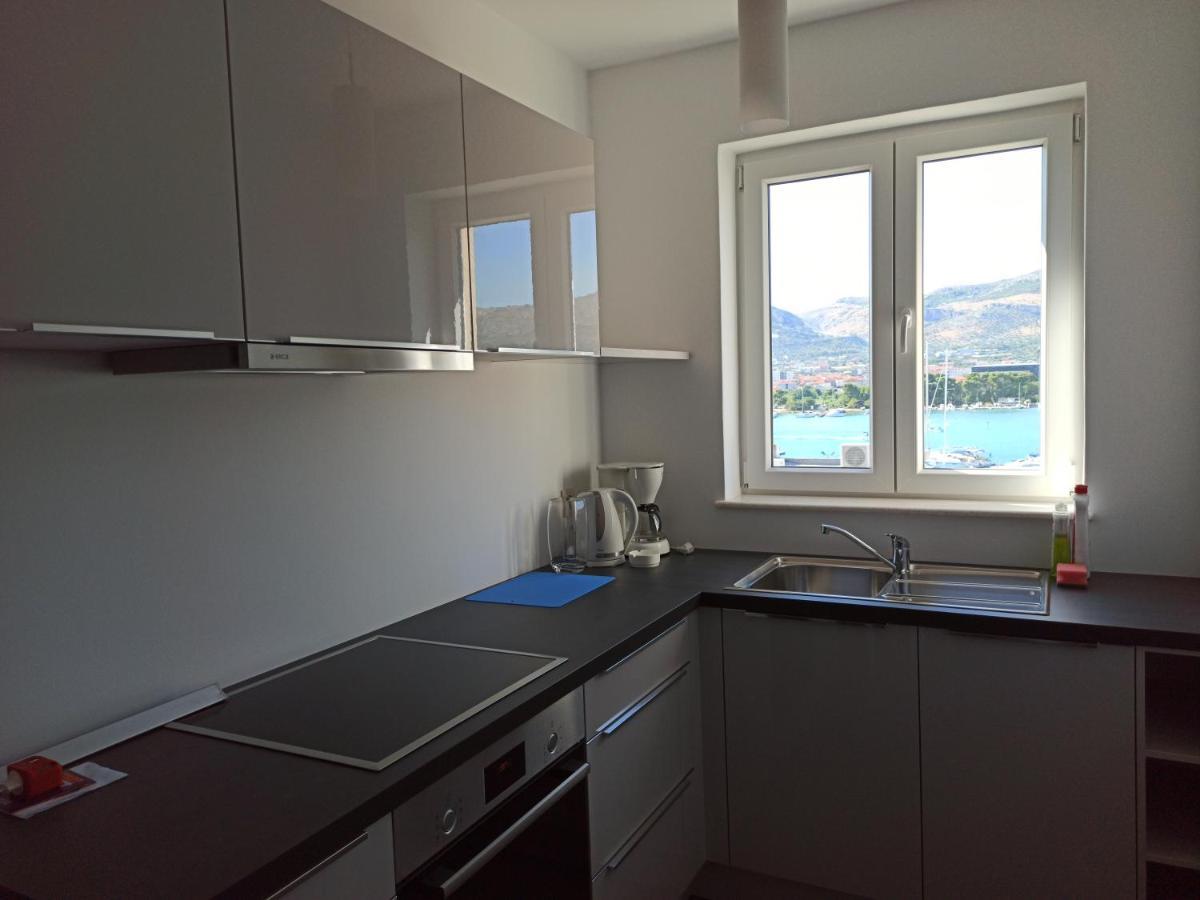 Apartments Maria Trogir Exteriör bild