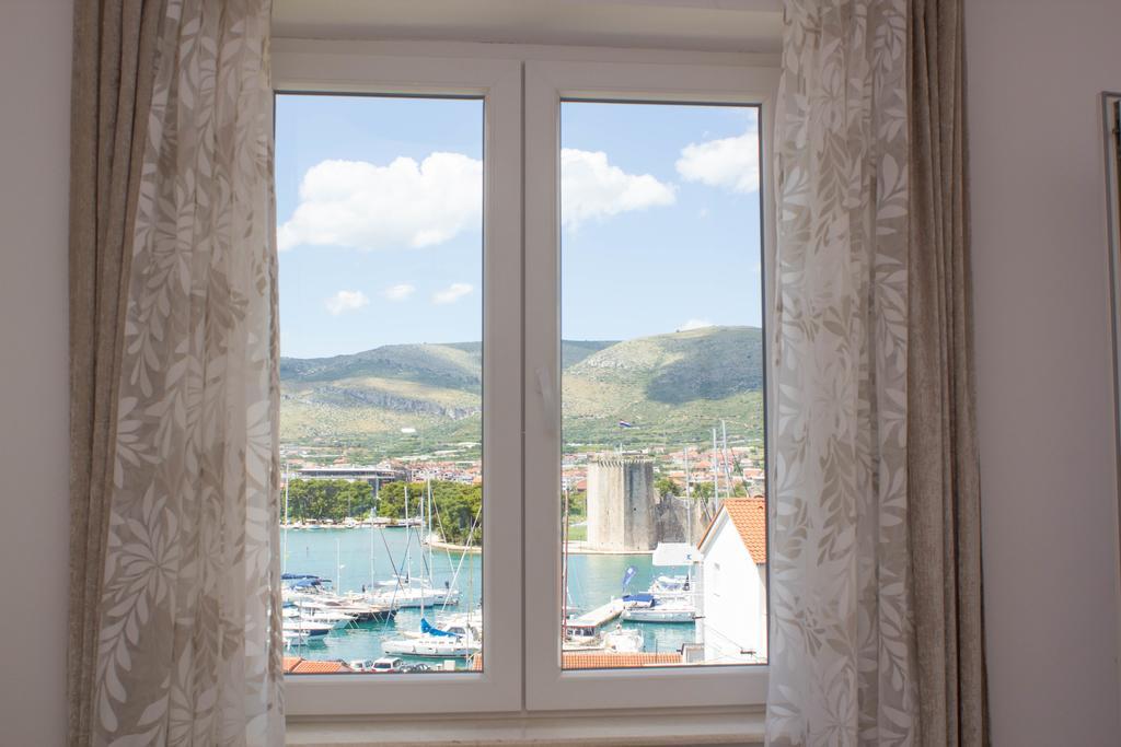 Apartments Maria Trogir Exteriör bild