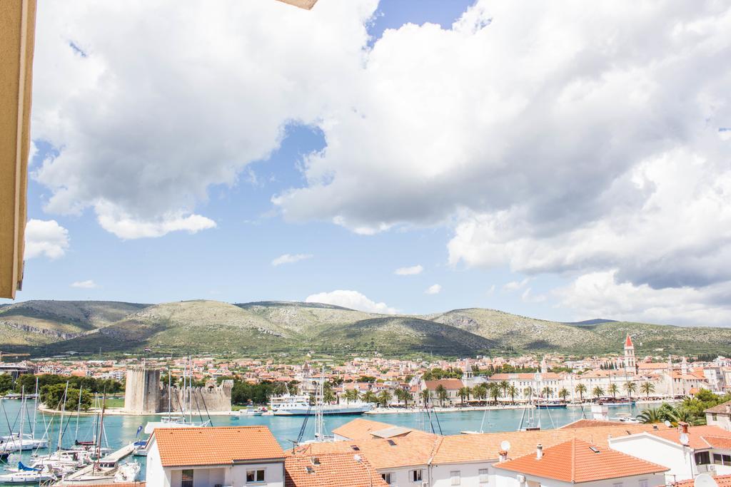 Apartments Maria Trogir Exteriör bild
