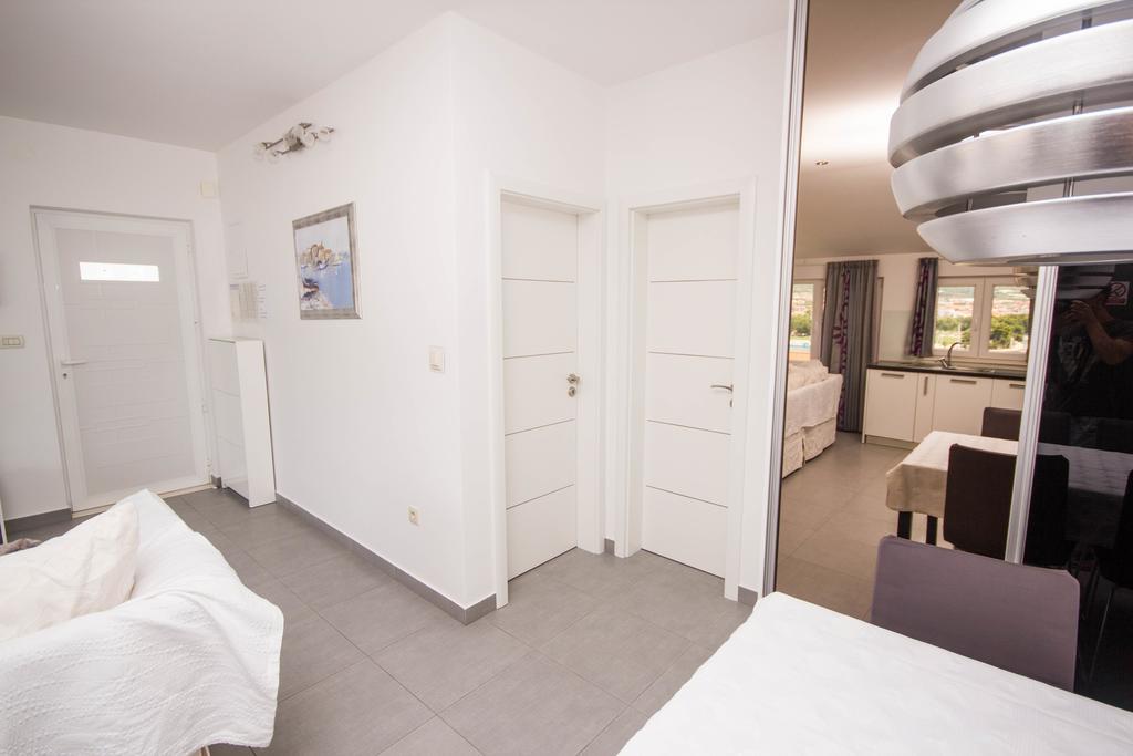 Apartments Maria Trogir Exteriör bild