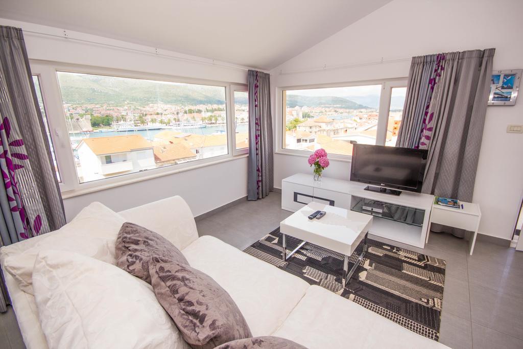 Apartments Maria Trogir Exteriör bild