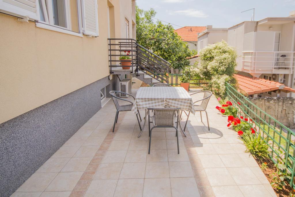 Apartments Maria Trogir Exteriör bild